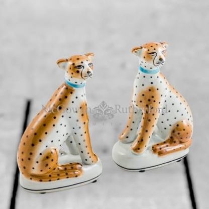 Meet Holly and Lucy, an exquisite pair of sitting leopards ornaments. Ceramic with a simple black and white design. Shiny glaze. 17 x 10 x 6cm