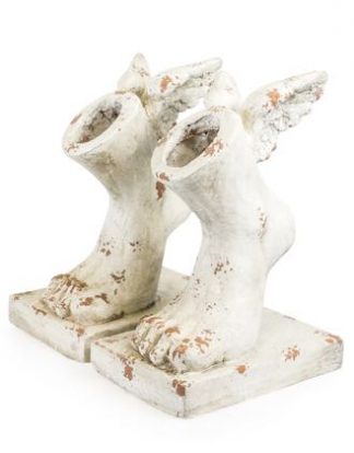 This pair of winged foot planters are so quirky and out there! Modelled on Hermes winged feet. Great colour and distressed finish! 23 x 33 x 16cm.