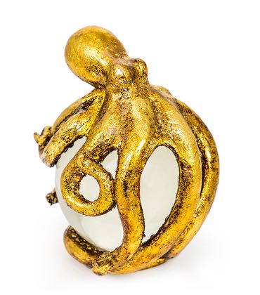 This uber stylish gold octopus paperweight crystal ball measures H18 x W14 x D12.5cm. It makes the perfect gift and is great value for money too.