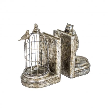 This delightful pair of silver cat bookends are made of metal and resin and are hand finished. The measure 25 x 13 x 14cm and are super value and quality.