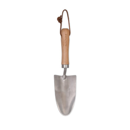 Dig the garden stylishly and effortlessly with this wooden handled garden hand trowel from Garden Trading. Stylish and practical. Measures 32 x 8.5 x 6cm