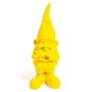 Meet our medium sized sunny yellow heart hands gnome. 41.5 x 16.5 x 16.5cm. Super shiny, smooth and glossy. Guaranteed to make you smile! Made of resin.