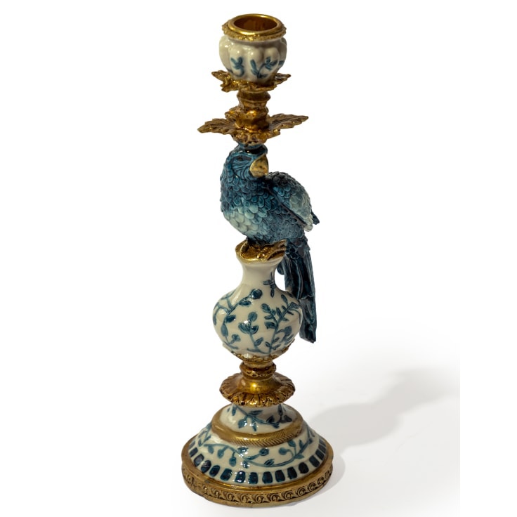 Bring a lively and exotic feel with this ornate blue parrot candleholder. Beautifully made, finished and detailed. 15 x 15 x 34.5cm
