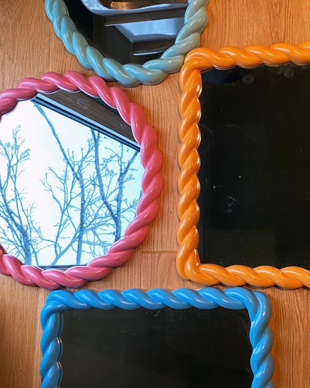 Have fun in your home with colour! Changing things up is so simple - here are a few ways to introduce colour  #colourhome #colourinspiration #interiorinspirations #beautifulsolutions #colourmirrors #dontbeafraidofcolour  https://www.justlikewendys.co.uk/product-category/mirrors-clocks/funky-mirrors/